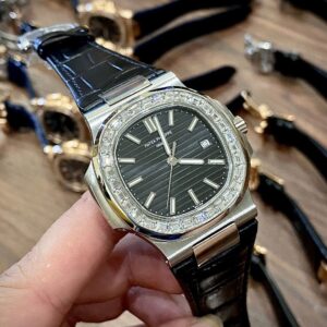 Patek Philippe Nautilus Men's Watch Black 40mm
