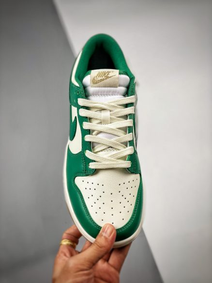 Dunk Low "green/gold" Fb7173-131 Men And Women Size From US 5.5 To US 11